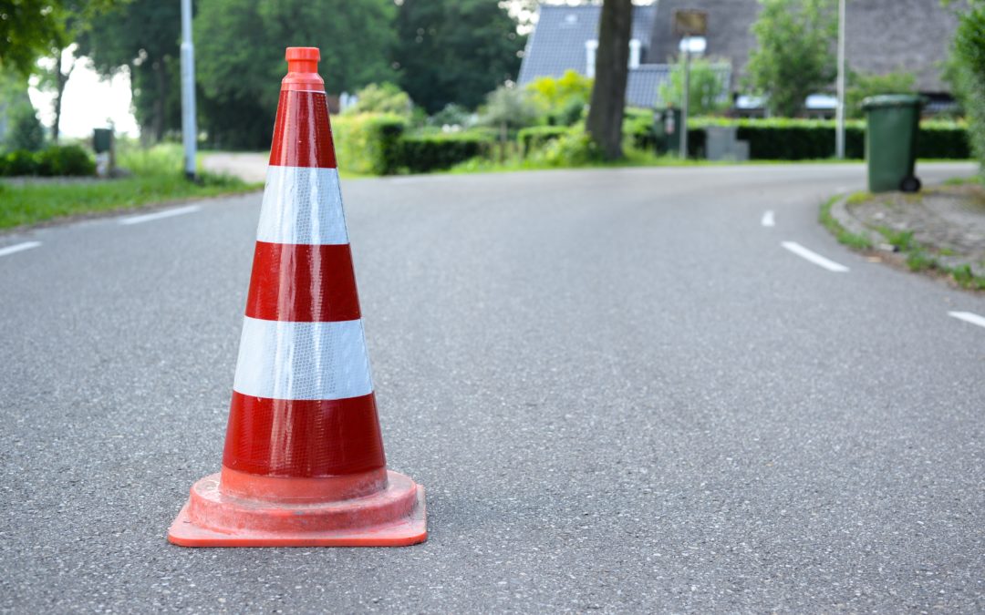 Plot de Chantier, pour annonce un danger ou un changement sur la route. Ici, il représente les infos trafics